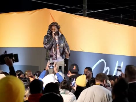 2Chainz Custom Shoebox Structure