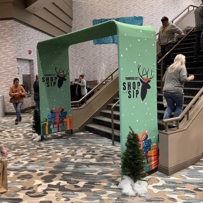 Full media wall arch